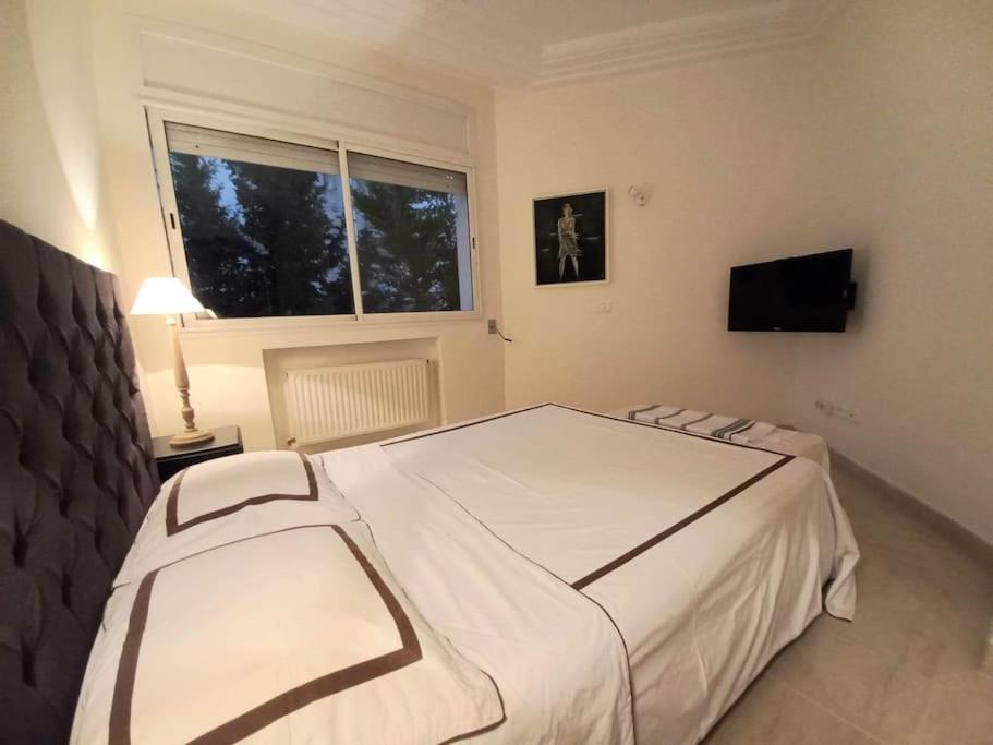 Tres Bel Appartement Idealement Place Ла-Марса Экстерьер фото