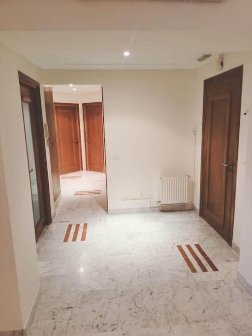 Tres Bel Appartement Idealement Place Ла-Марса Экстерьер фото