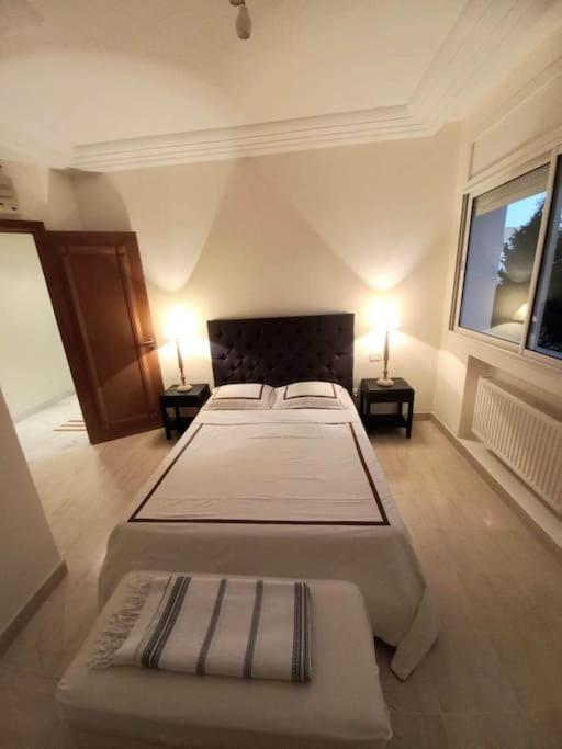 Tres Bel Appartement Idealement Place Ла-Марса Экстерьер фото